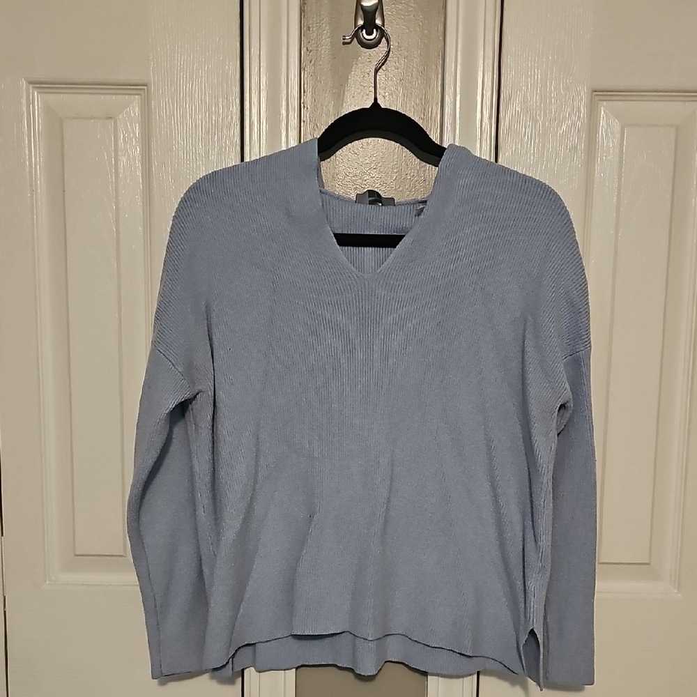 Tahari Blue V-Neck Sweater Soft Knit Casual